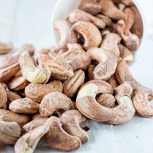 Dried cashew nuts | වියළි කජු