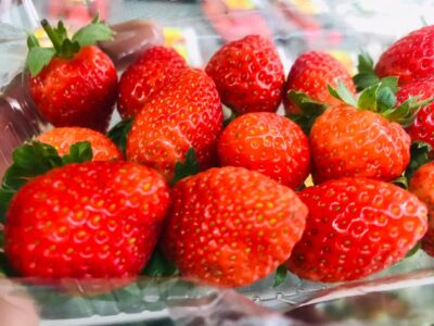 Strawberries - ස්ටෝබෙරි විකිණීමට ඇත